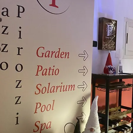 Palazzo Pirozzi 住宿加早餐酒店 博斯科雷亚莱