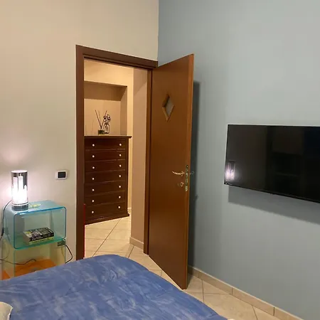 Palazzo Pirozzi 住宿加早餐酒店 博斯科雷亚莱