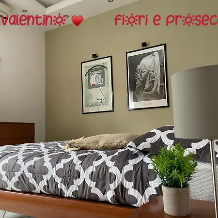 Palazzo Pirozzi 住宿加早餐酒店 *