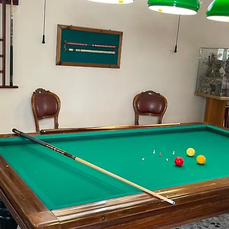 Palazzo Pirozzi 住宿加早餐酒店 博斯科雷亚莱