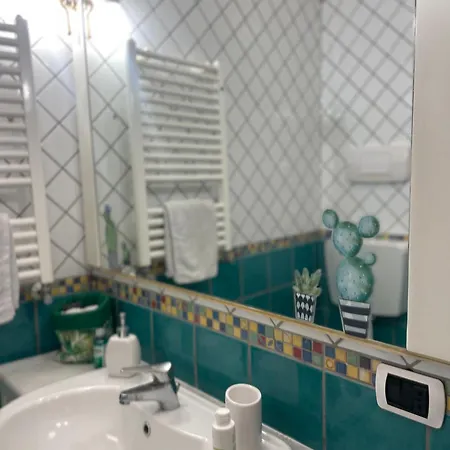 Palazzo Pirozzi 住宿加早餐酒店 博斯科雷亚莱