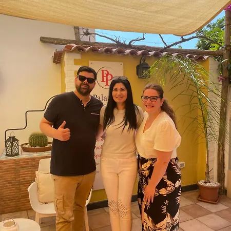 Palazzo Pirozzi 住宿加早餐酒店 *