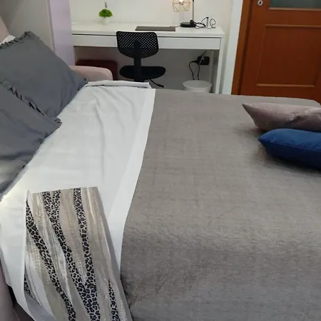 Palazzo Pirozzi Bed & Breakfast *
