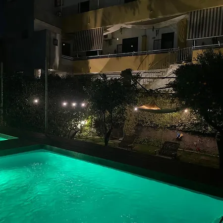 Palazzo Pirozzi Bed & Breakfast *